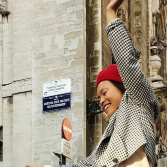 Hong-Gioa Apollo swing