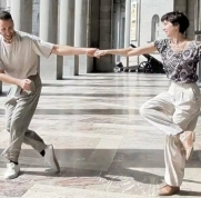 Clara - Apollo Swing